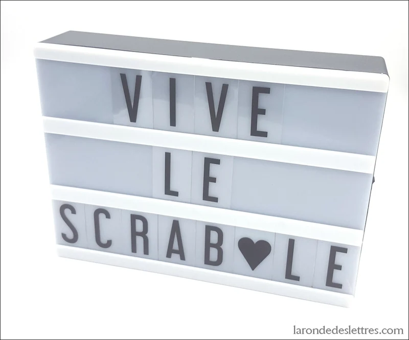 Boîte lumineuse personnalisable 85 lettres