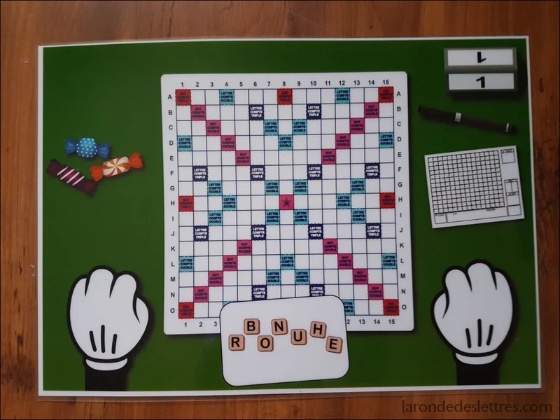 Set de table A3 anagramme "Bonheur, Plaisir, Famille"